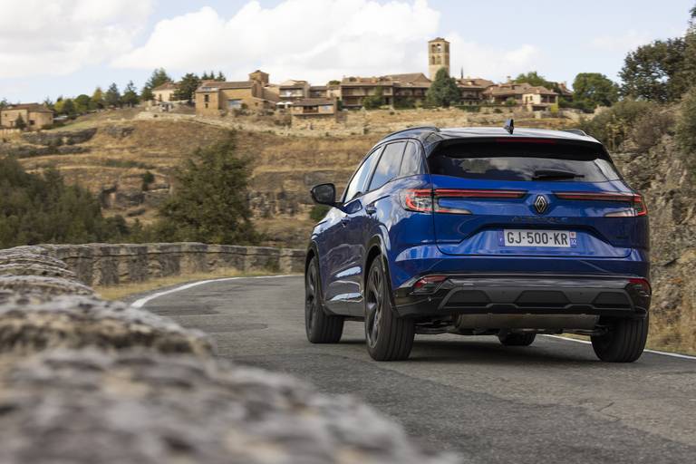 Renault Austral (2023) static, rear view