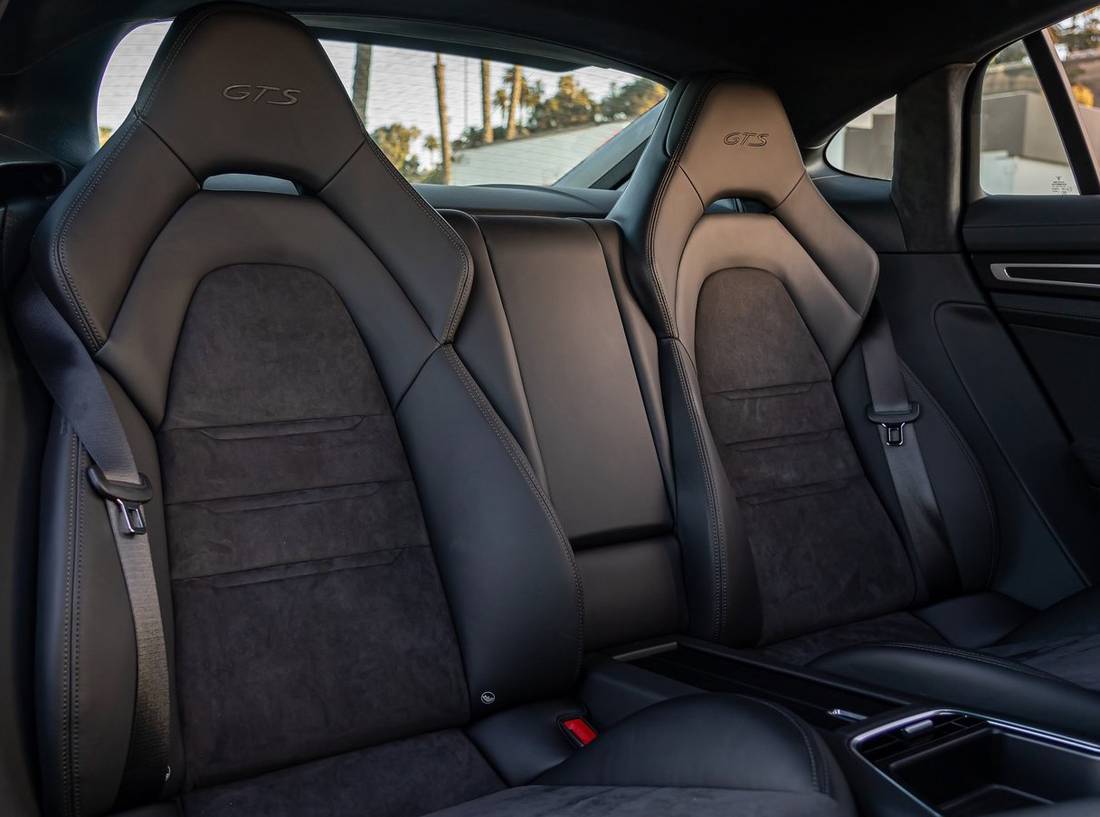 porsche-panamera-gts-seats