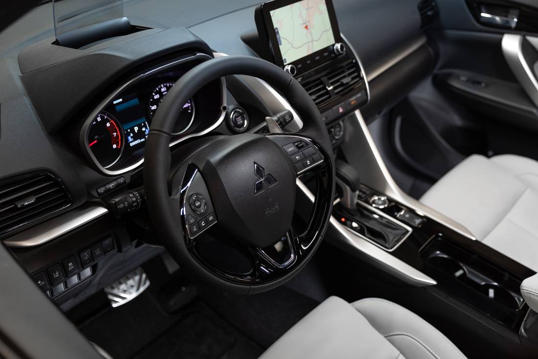 2023 Eclipse Cross - 10-source