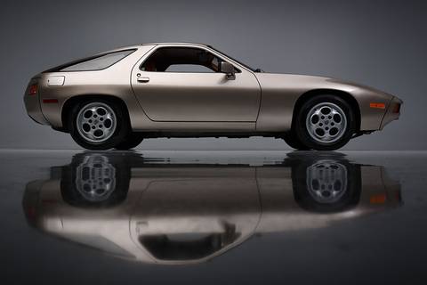 Porsche 928