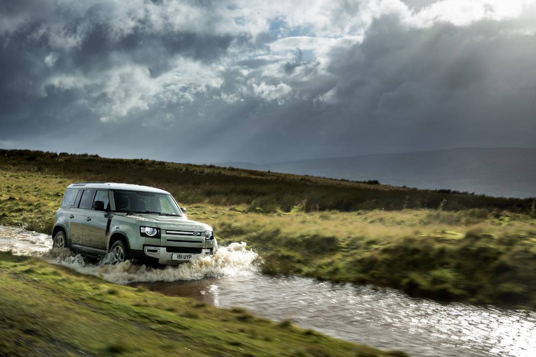 Essai Charging Station : Land Rover Defender PHEV