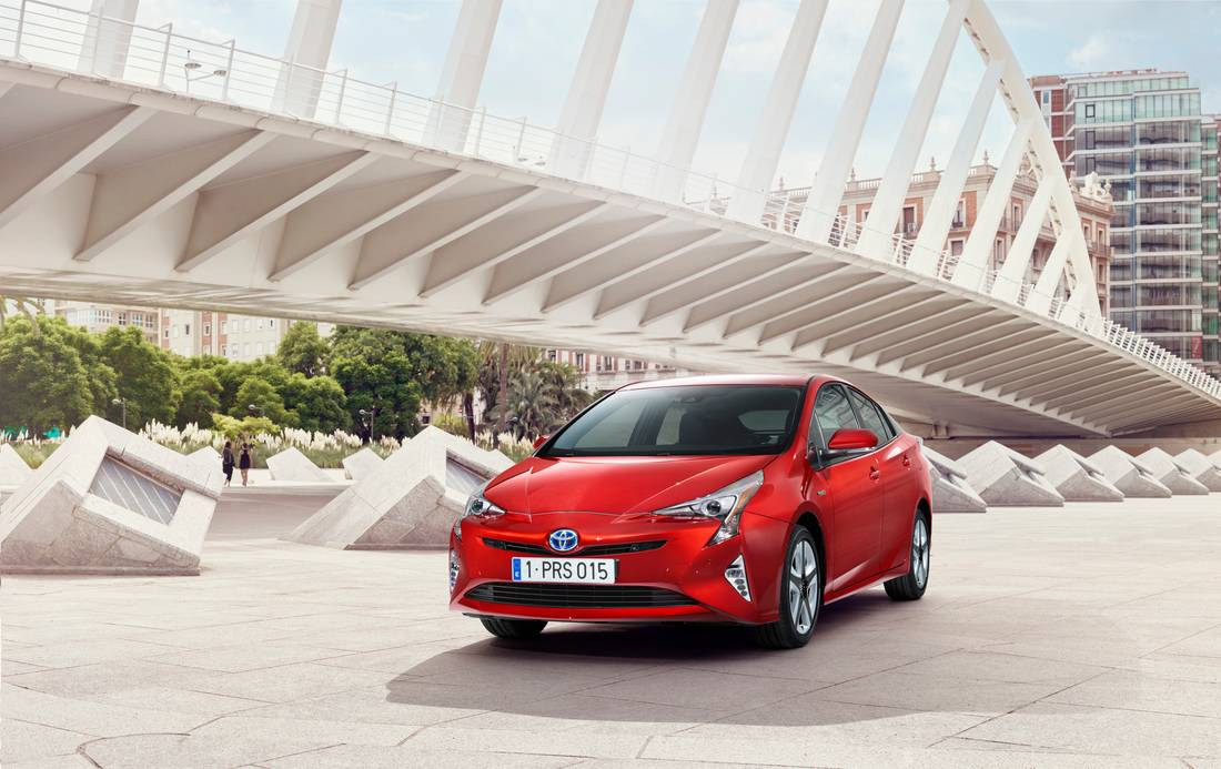 toyota-prius-ext-05