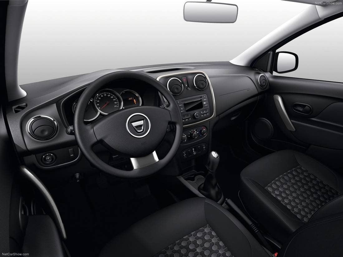 Dacia-Logan-2013-1600-0e