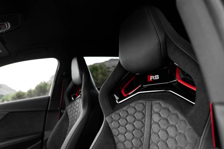 Audi RS 4 Competition Plus (2023) interior