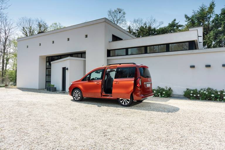 AS24 Renault Kangoo 2021 statisch achter