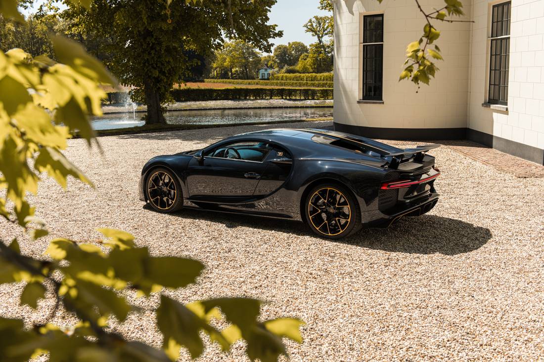 01 BUGATTI_Chiron-L__be