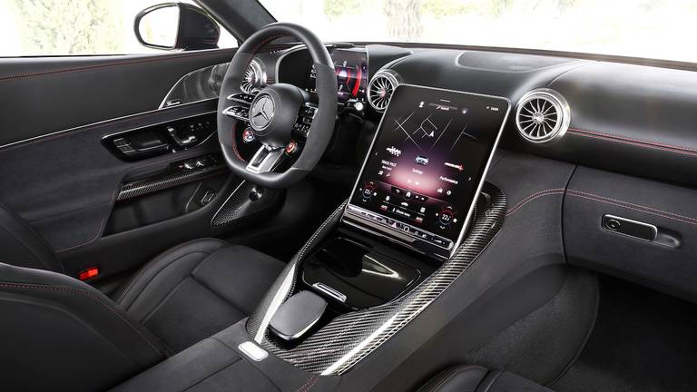 Mercedes-AMG SL (2022) dashboard