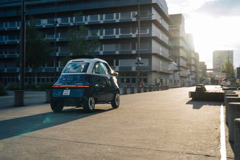 Essai : Micro Microlino, ceci n'est pas une voiture ! (2023