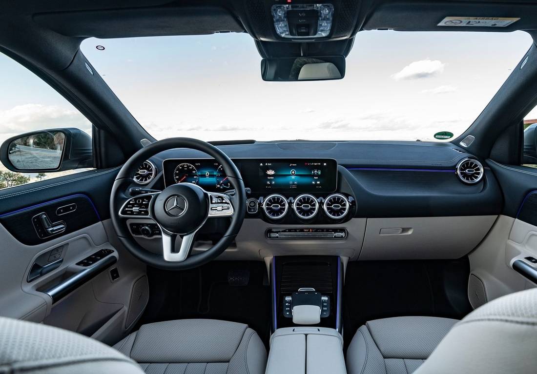 mercedes-benz-gla-interior