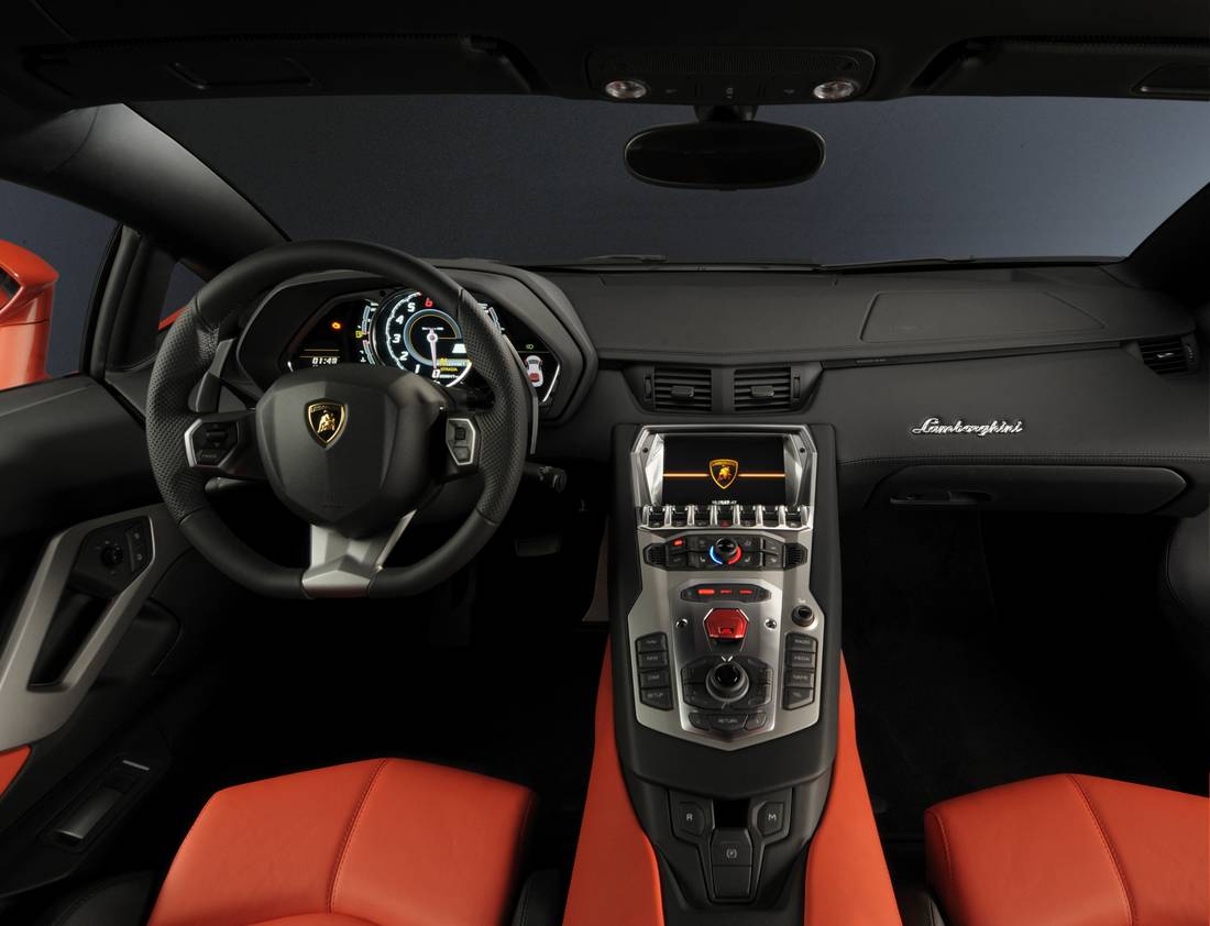 lamborghini_aventador_lp_700-4_4.jpeg