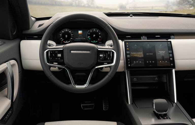 Land Rover Discovery Sport (2023) dashboard