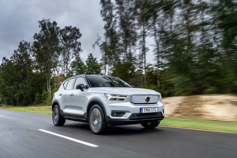 AS24 Volvo XC40 P8 Recharge 2021 rijdend voor