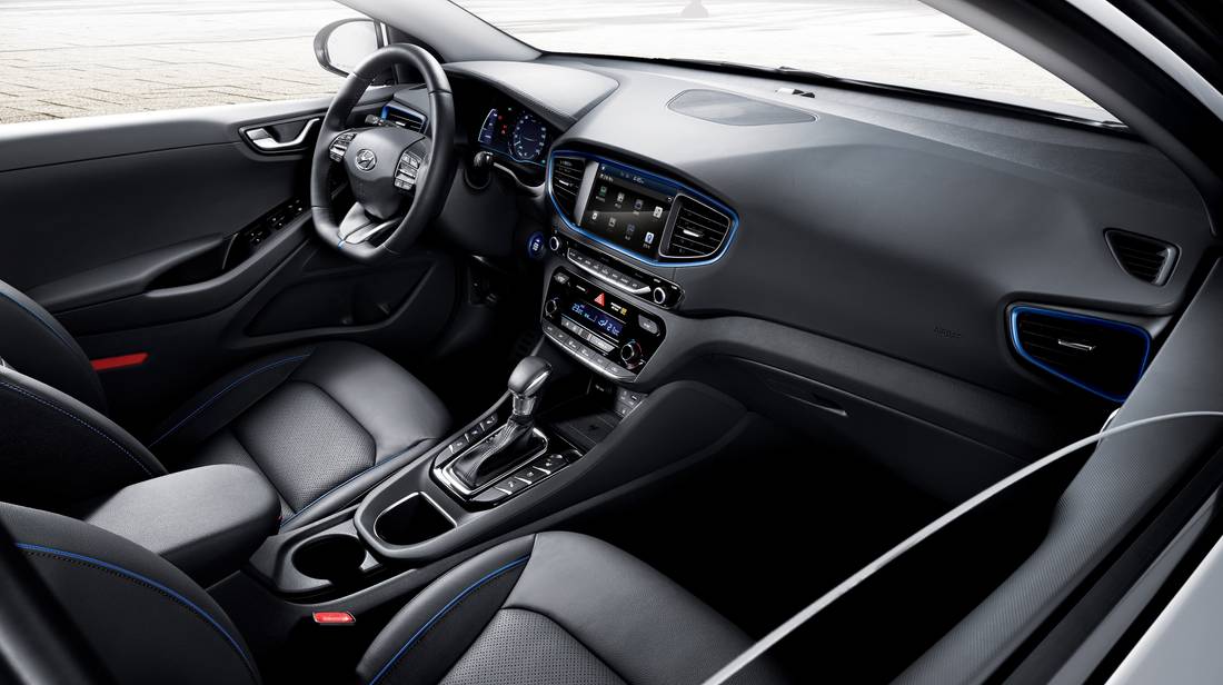 IONIQ-A-Leap-Forward-for-Hybrid-Vehicles_interior.jpg