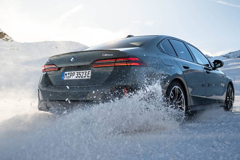 P90532653 highRes bmw-5-series-soelden