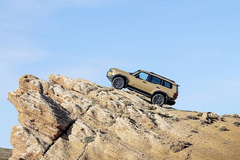 BEBE20250626 Toyota Land Cruiser 03