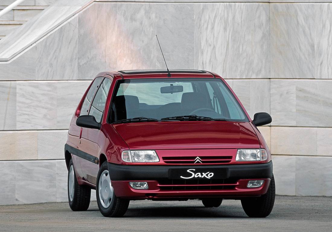 citroen_saxo_3-door_31.jpeg