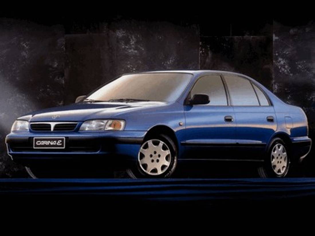 toyota-carina-e-1996-338536.jpg