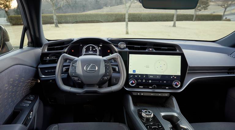 Lexus RZ 450e (2022) interieur