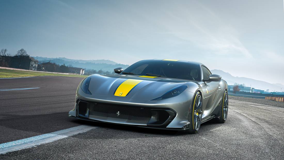 Ferrari_812_Competizione_1.jpg