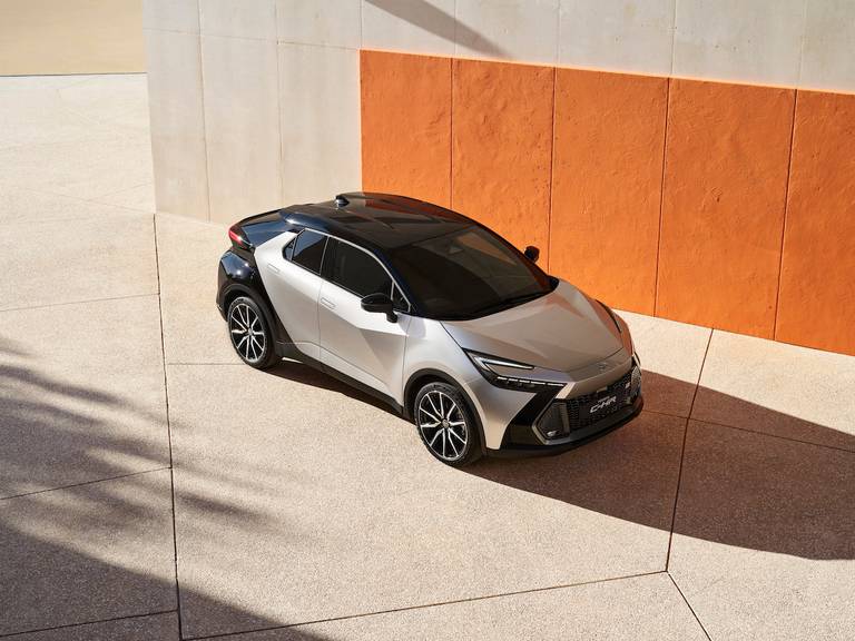 Toyota C-HR (2023) static, front view