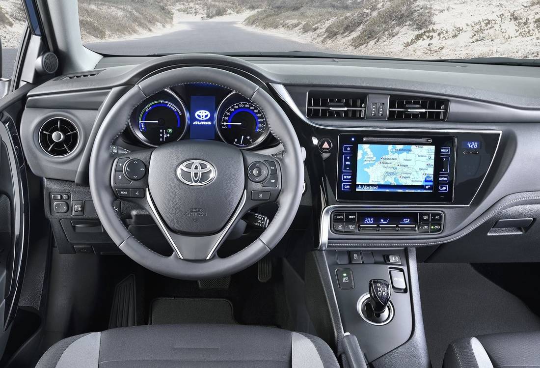 Toyota Auris 3 : les photos de l'intérieur et une version Sport