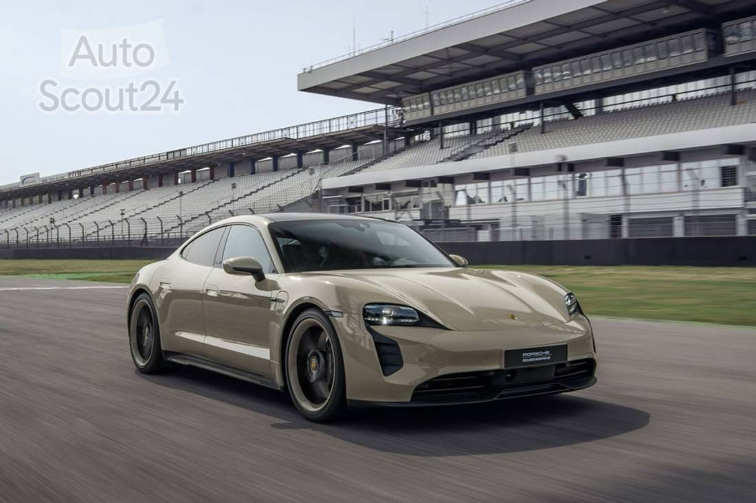 2022-Porsche-Taycan-GTS-Hockenheimring-Edition-1