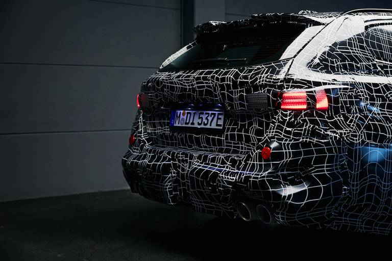 BMW M5 Touring (2023) teaser