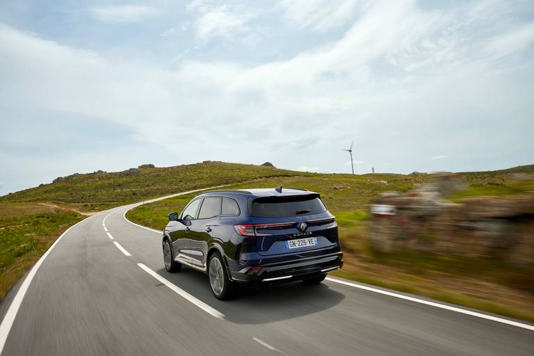 Renault Espace (2023) dynamic, rear view