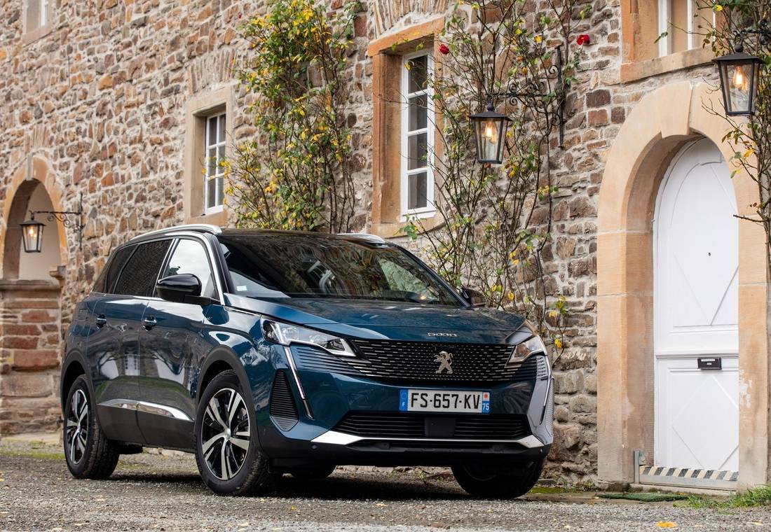 peugeot-5008-front