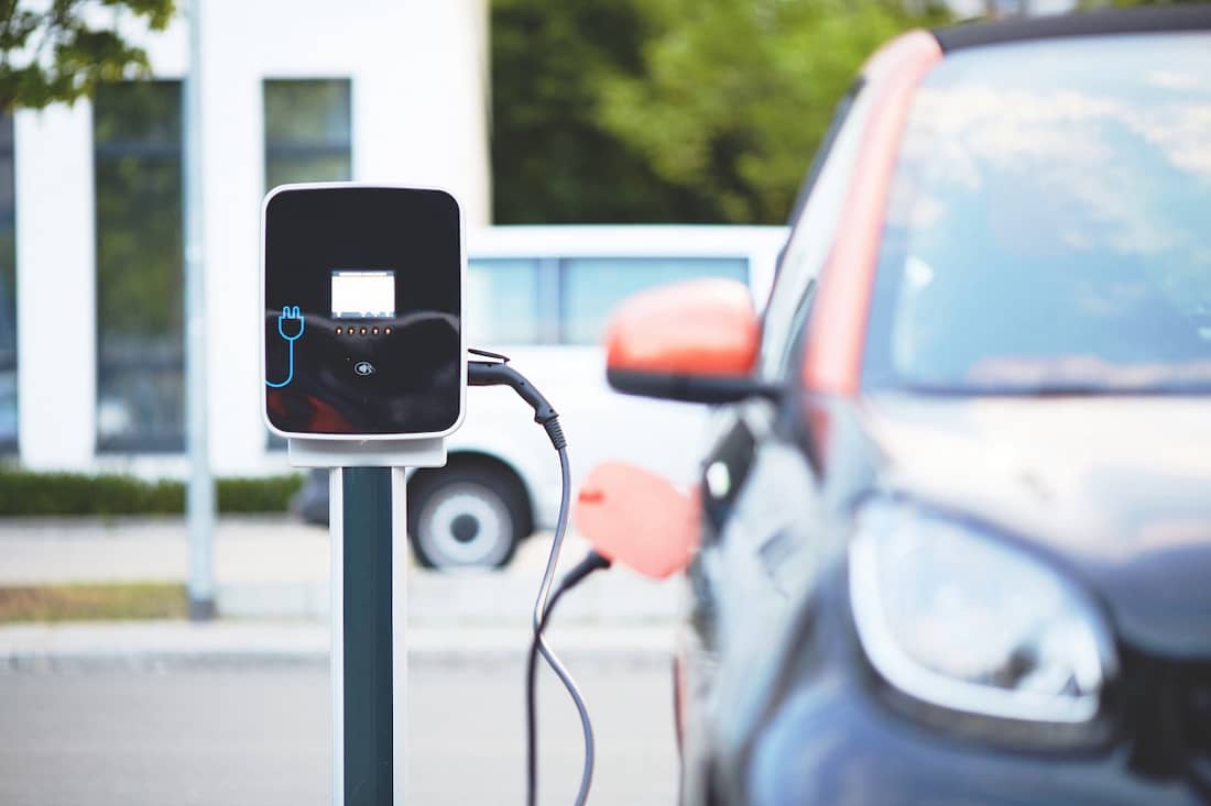 Omslagpunt elektrisch versus benzine banner