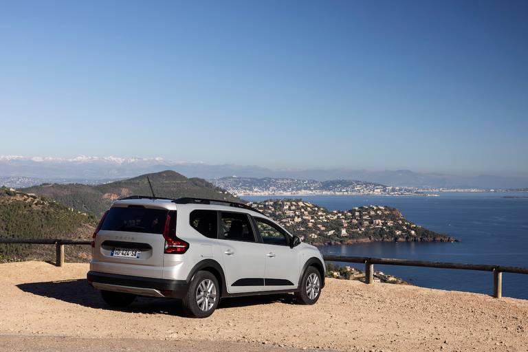 Dacia Jogger (2022) statisch, achteraanzicht