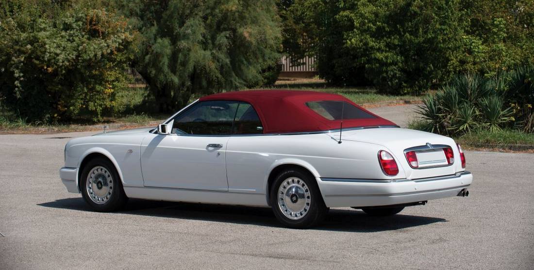 rolls-royce_corniche_2